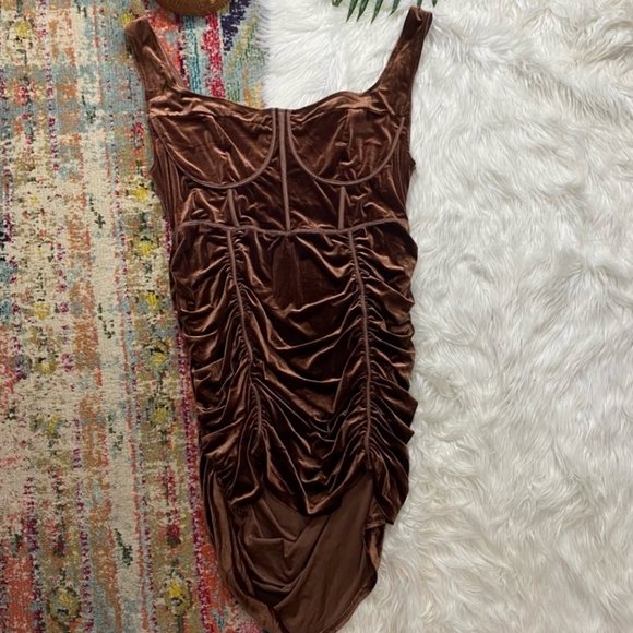 Plus size Fashion Nova Brown Velvet Corset Ruched Cinched Mini Dress - Picture 3 of 4